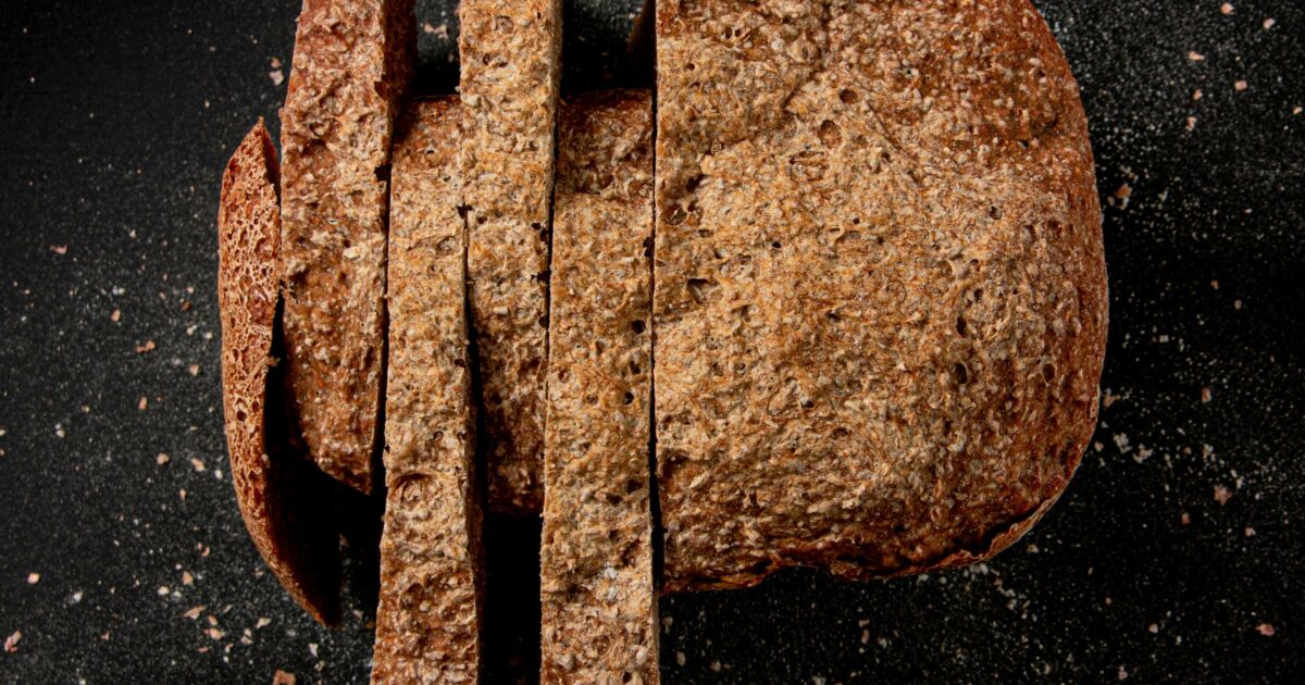 Bakers@Home | Dark brown loaf (bread machine)